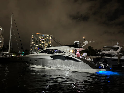Rental Great Marquis 42” 2009 Miami yatch (Capacity max 13 people)