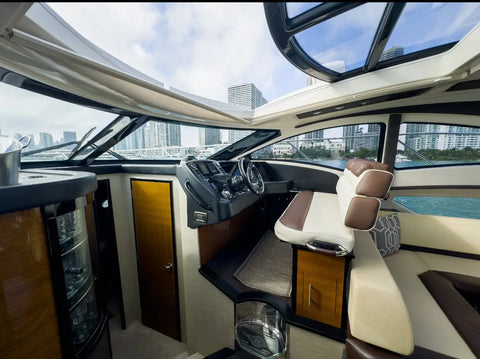 Rental Great Marquis 42” 2009 Miami yatch (Capacity max 13 people)